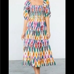 THML multicolored patterned MIDI dress size small. Has pockets